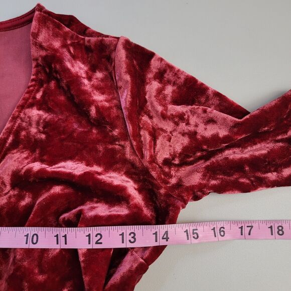 Lulu’s Shine Of Your Life Wine Red Crushed Velvet Wrap Dress 3/4 Sleeve size XS - Picture 7 of 12